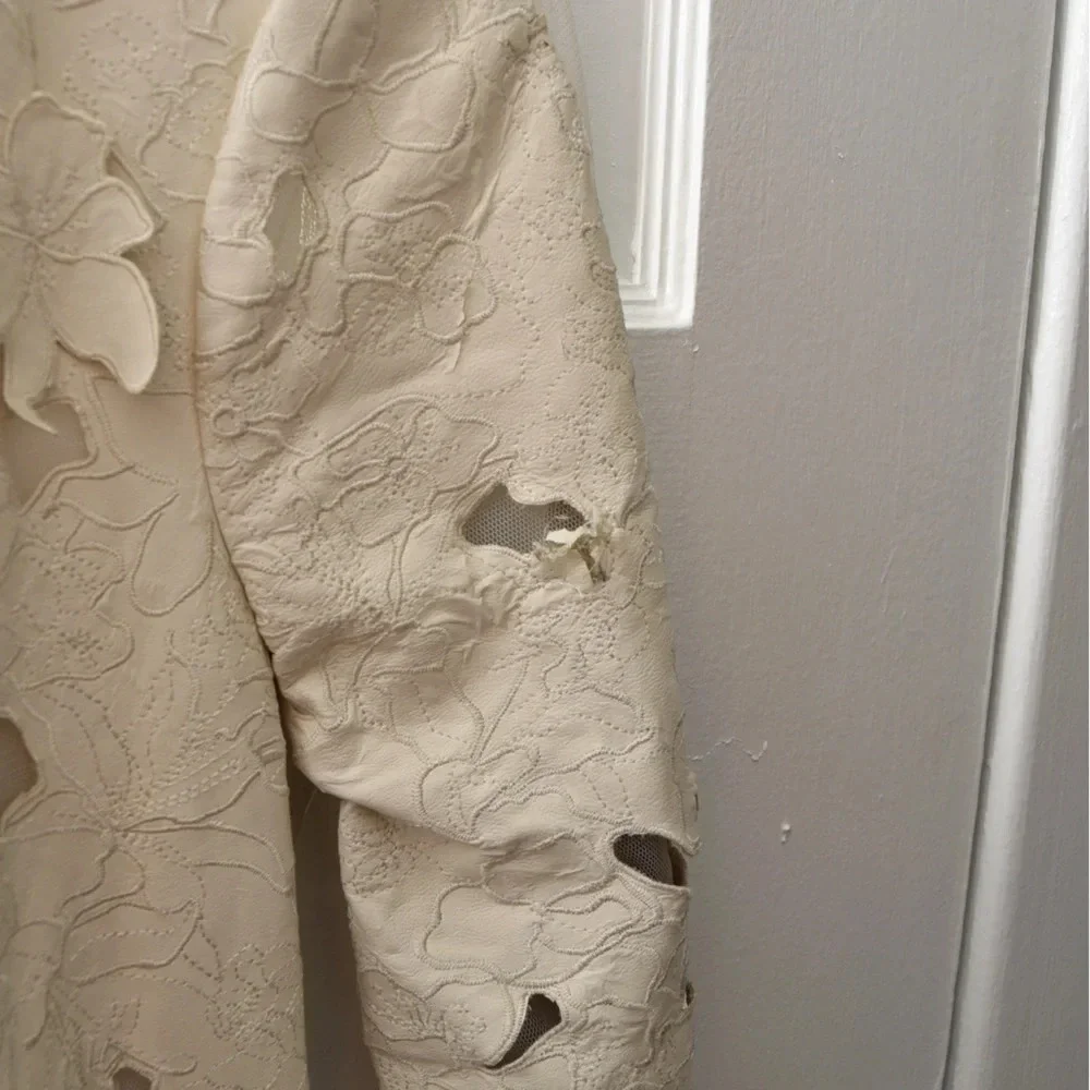 BCBGMaxazriah Jillea embroidered cut out faux leather dress cream size 2 - Picture 9 of 9